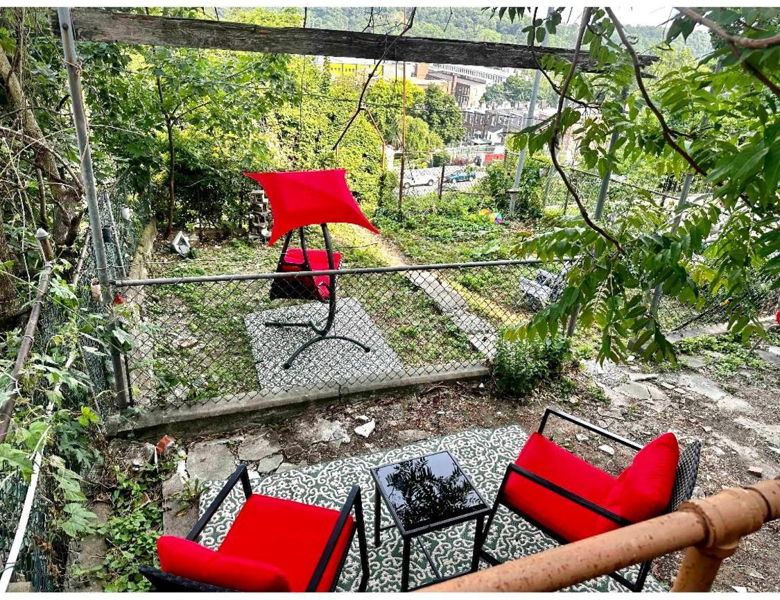 4-A Diamond In Yonkers Hotel Buitenkant foto
